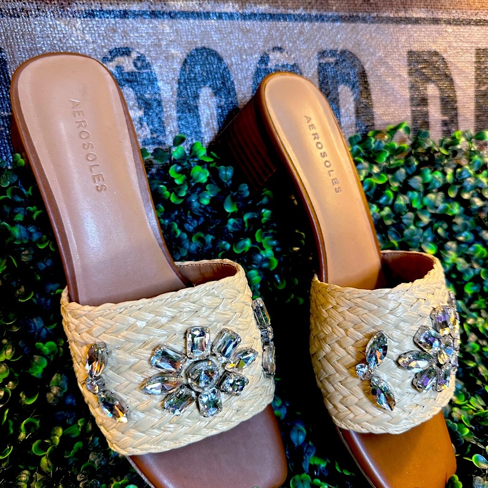 Ladies size 8.5 dress sandals